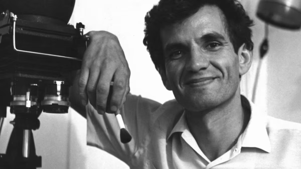 Murió Rodrigo Moya a Los 91 Años. Su Lente Captó a América Latina Desde La Guerrilla Hasta El Amor, Pasando Por La Pobreza, La Rabia Y La Dignidad.