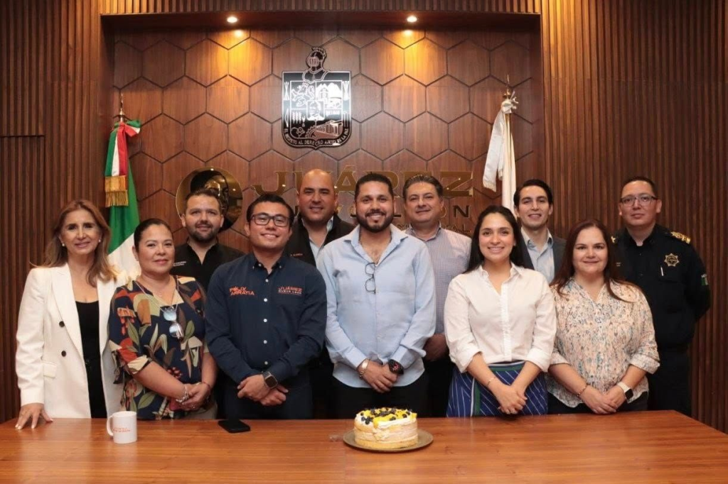 El Funcionario De Mc Hugo Antelmo Quintanilla Recibe Contratos Millonarios, Evidenciando Uso Indebido De Recursos Estatales Y Erario Público.