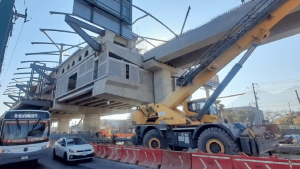 Critica-al-transporte-publico-monterrey-2026 - Regios En México Nuevo León Recibe a La Fifa Con Tráfico Por Obras Sin Terminar