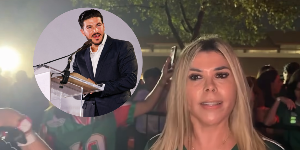 Woman with Blonde Hair at a Night Event in the Foreground, Crowd Behind; Inset Shows Man in Suit Speaking at a Podium with a Microphone. - Regios En México