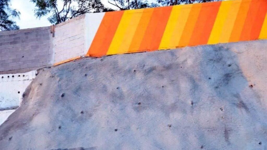 Muro-y-propaganda-del-mundial-en-guadalupe - Regios En México Samuel Coloca Sus Colores En Muro Que Tapa Tejabanes - Regios En México