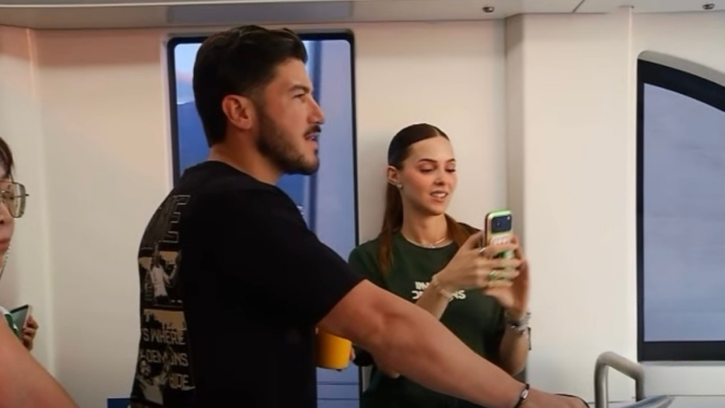 Samuel García Vió Imagine Dragons Desde El Metro - Regios En México