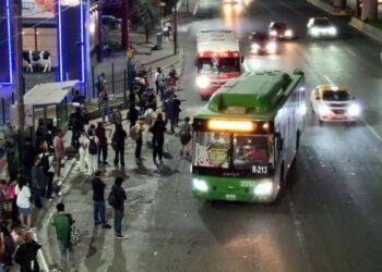 Caos En Movilidad - Regios En México