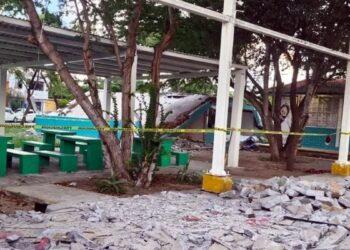 Demolición Del Centro De Atención Múltiple - Regios En México