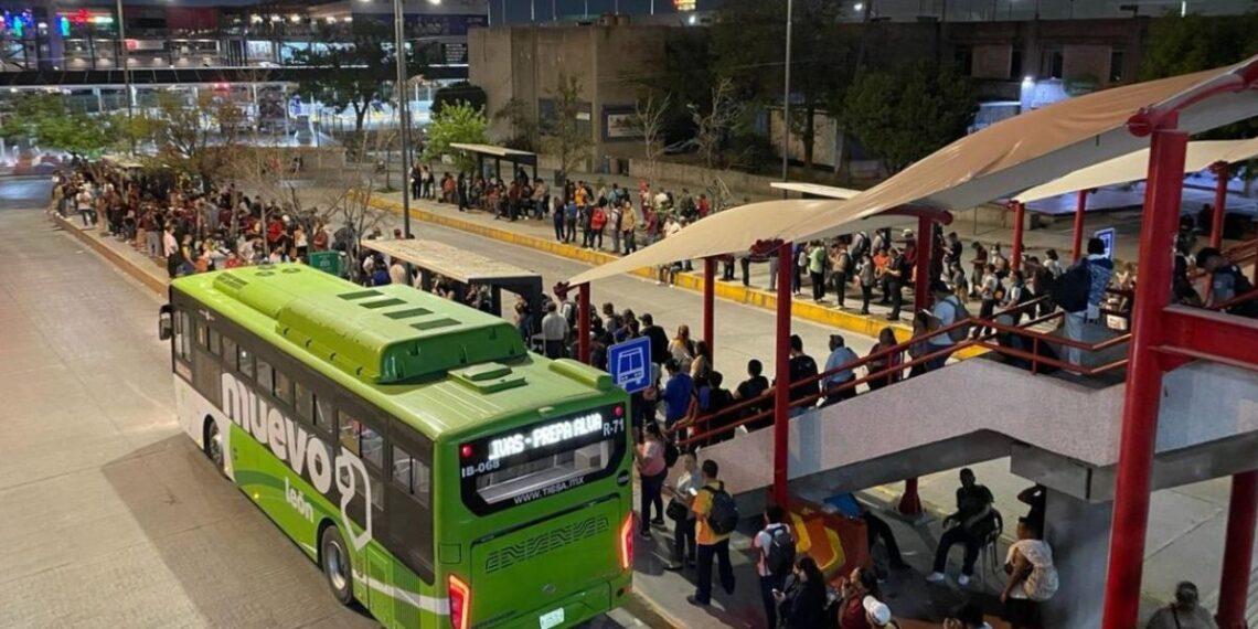 Largas Esperas De Camión En Nuevo León - Regios En México Largas Esperas De Camión En Nuevo León - Regios En México
