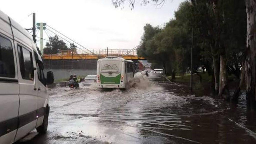 Drenaje-pluvial-colapso-durante-lluvias - Regios En México Inundaciones De Monterrey Son Culpa De Samuel García - Regios En México