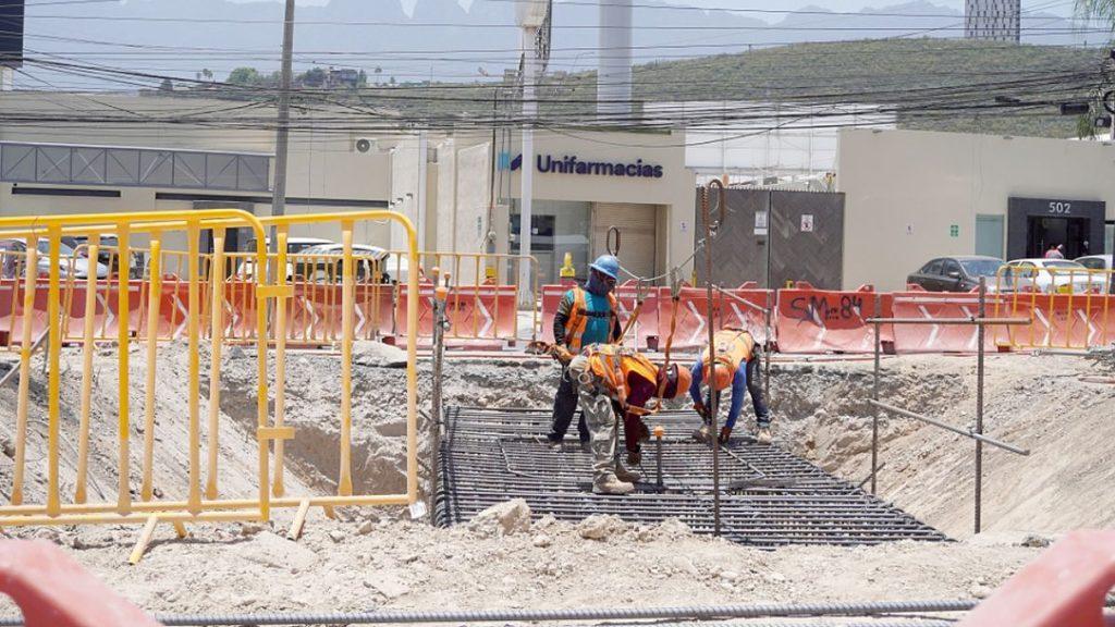 Regios-en-mexico-__construccion-del-metro-de-samuel-garcia - Regios En México Metro Naranja De Samuel García - Regios En México
