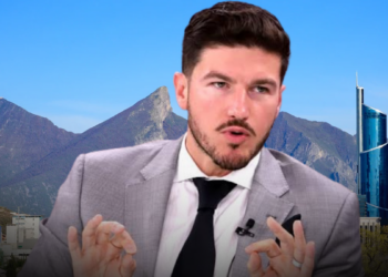 Samuel García - Regios En México