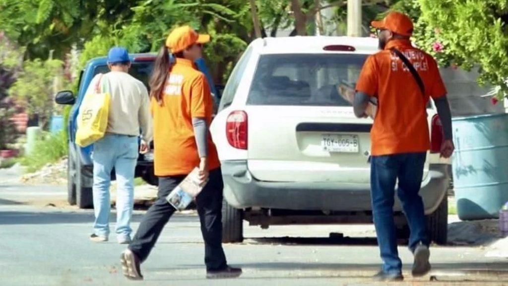 Burócratas obligados a repartir volantes de Movimiento Ciudadano   Regios en México