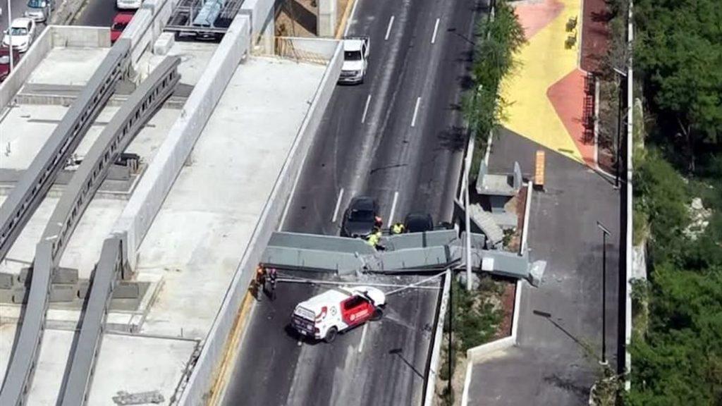 regiosenmexicoresponsabilidadcivil Regios en México Derrumbe puente peatonal Constitución Regios en México